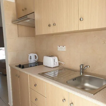 Napa Charles Apts Lägenhet Ayia Napa